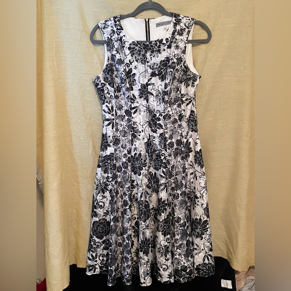 Danny and Nicole Black and White Floral Print Lace Midi Dress, Size 6